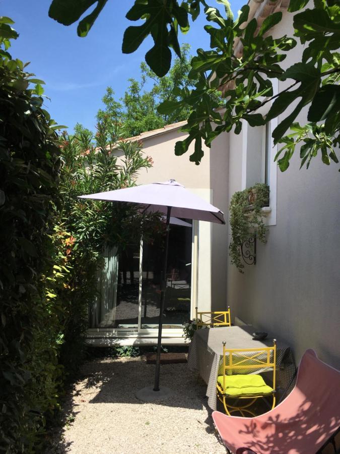 Le Clos Martin Eyragues Kültér fotó