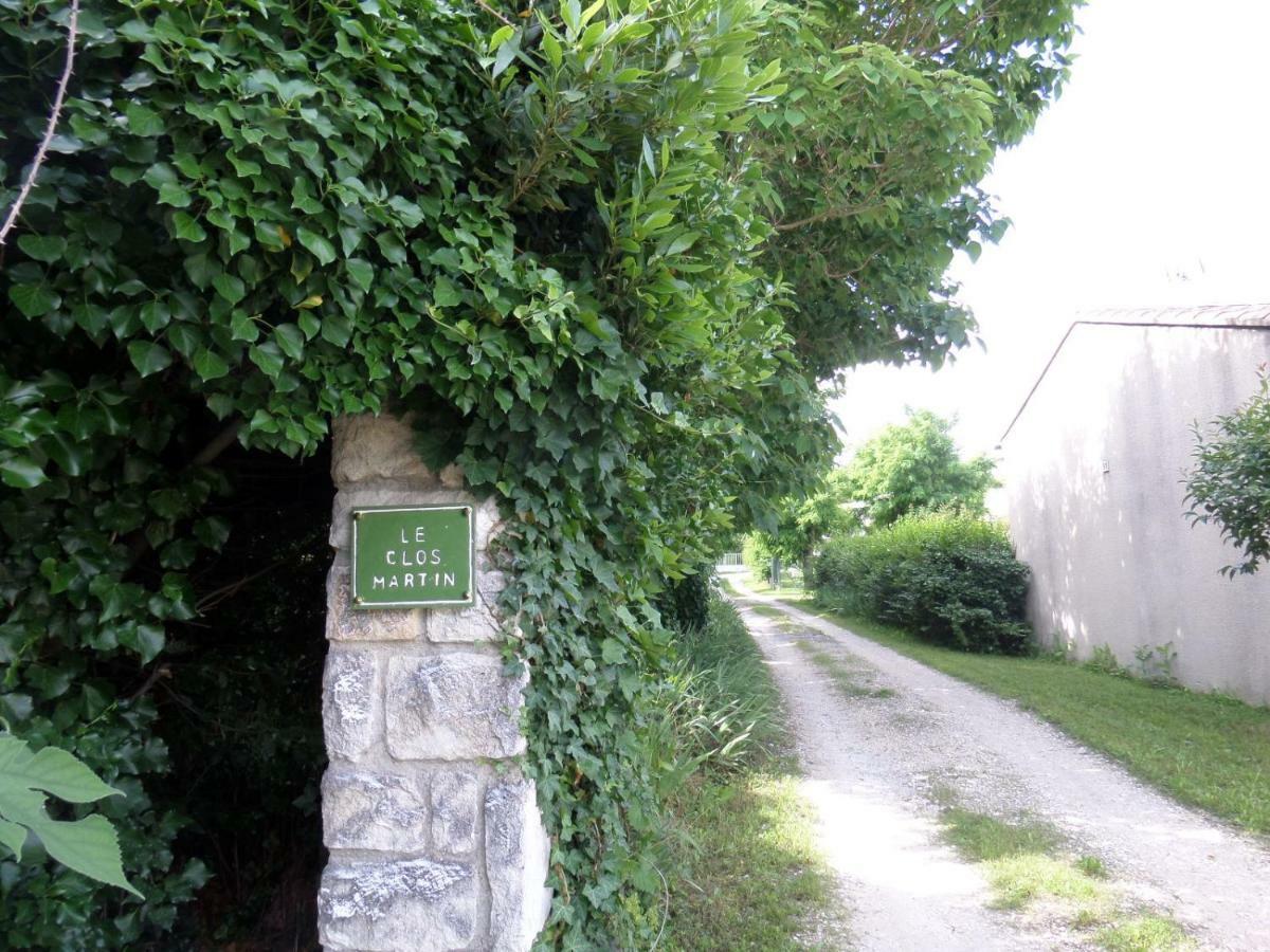 Le Clos Martin Eyragues Kültér fotó